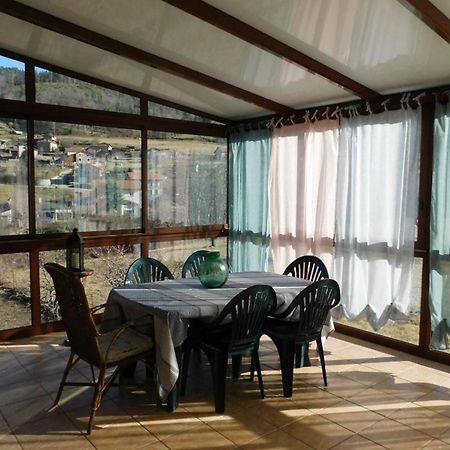 Gite Le Gravier En Haut De Villa Proche De La Dolce Via Arcens Exterior foto